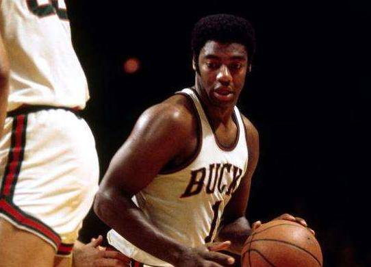 早报：不求同年同月同日生，但求同年同月同日2-2