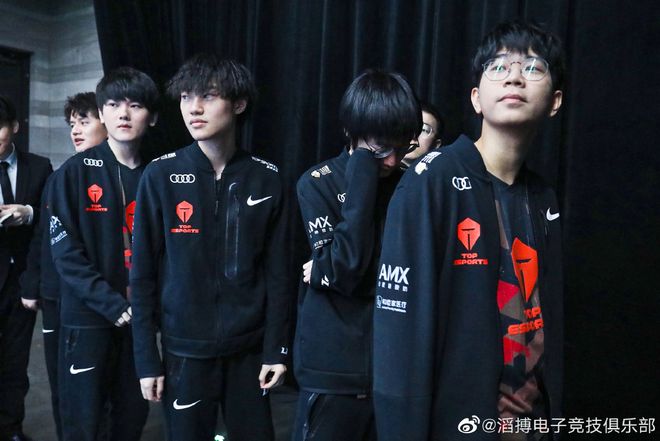 一一展现出 一一展现出